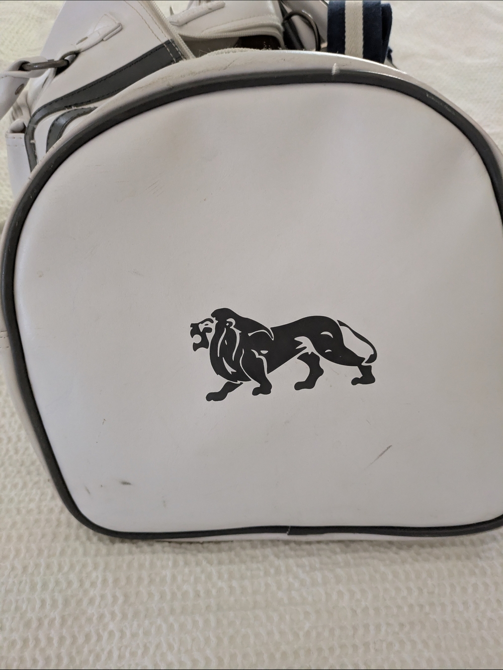 Lonsdale London White & Black Men’s Duffel Bag - Picture 4 of 5